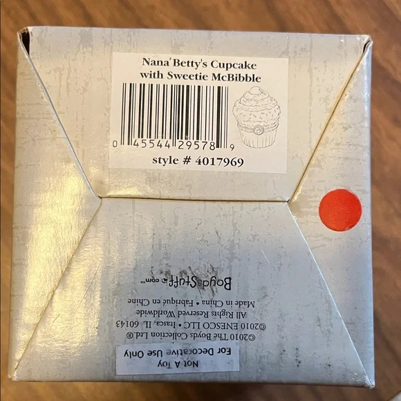 NIB Boyd’s 2010 Retired Limited Edition. Nana Betty’s Cupcake w/Sweetie McBibble - Picture 6 of 12